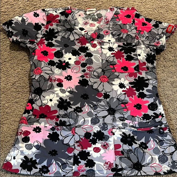 Dickies Other - Colorful Floral Scrub Top